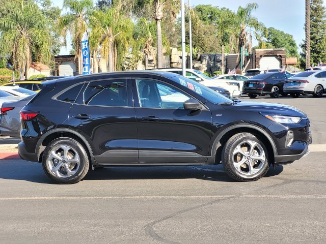 Used 2025 Ford Escape ST-Line AWD/4WD image 4