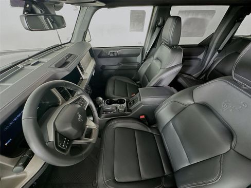 New 2025 Ford Bronco Outer Banks image 11