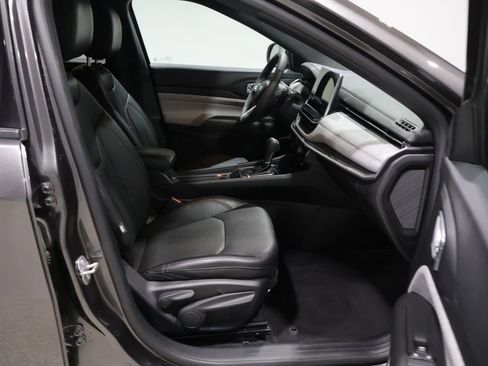 Used 2023 Jeep Compass Latitude image 22