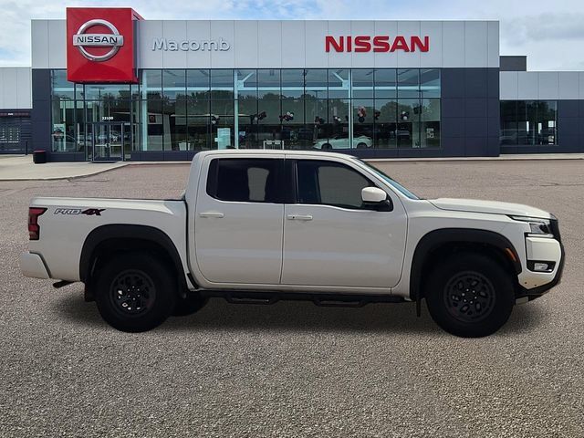 Used 2025 Nissan Frontier PRO-4X AWD/4WD image 8