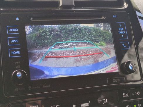 Certified 2016 Toyota Prius Three image 19