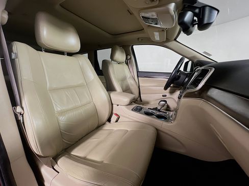 Used 2016 Jeep Grand Cherokee Limited AWD/4WD image 24