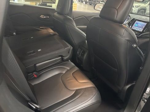 Used 2022 Jeep Cherokee Limited AWD/4WD image 12