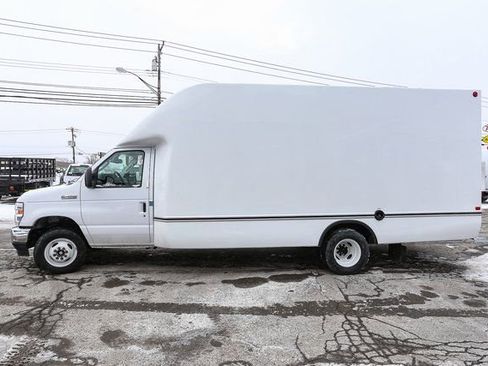 New 2026 Ford E-450 and Econoline 450 Super Duty w/ Interior Upgrade Package image 6