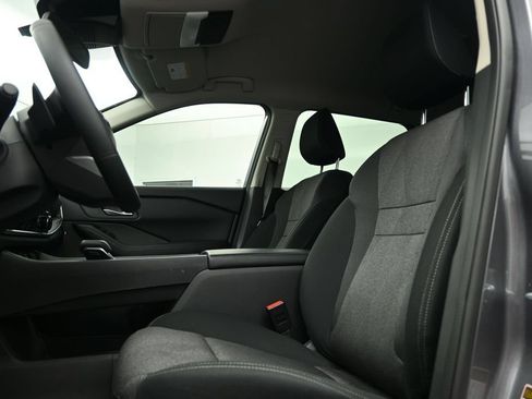 Certified 2026 Nissan Rogue SV FWD image 14