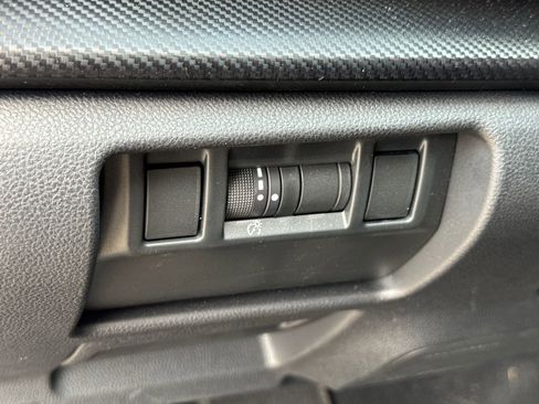 Used 2024 Subaru Crosstrek 2.0i Premium image 17