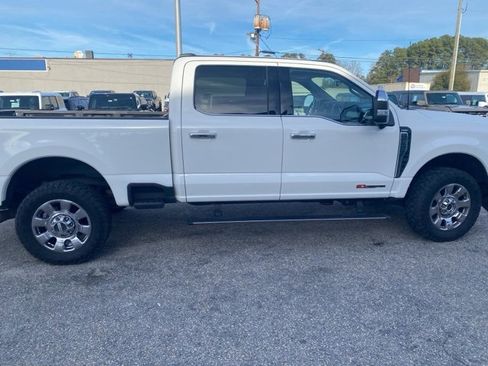 Used 2025 Ford F250 Lariat w/ Lariat Ultimate Package image 8