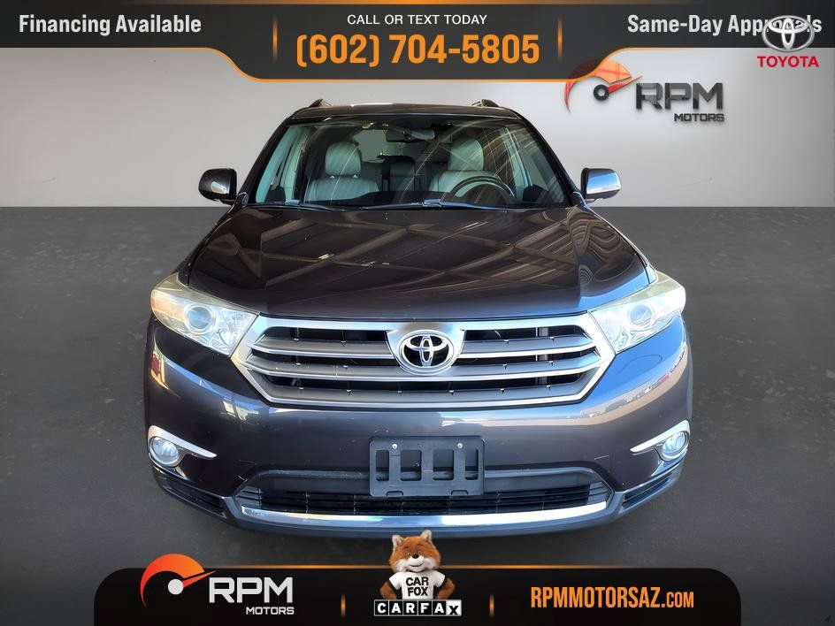 Used 2013 Toyota Highlander Limited w/ Protection Pkg FWD image 2