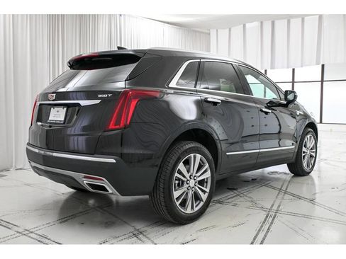 Certified 2025 Cadillac XT5 Premium Luxury image 7
