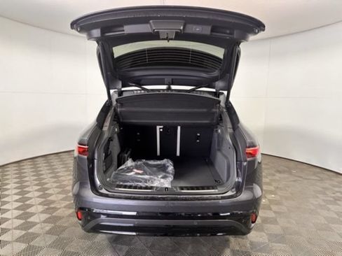 New 2026 Jaguar F-PACE R-Dynamic S AWD/4WD image 7