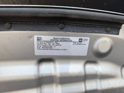 Used 2024 Chevrolet Trax LS w/ LS Convenience Package FWD image 25