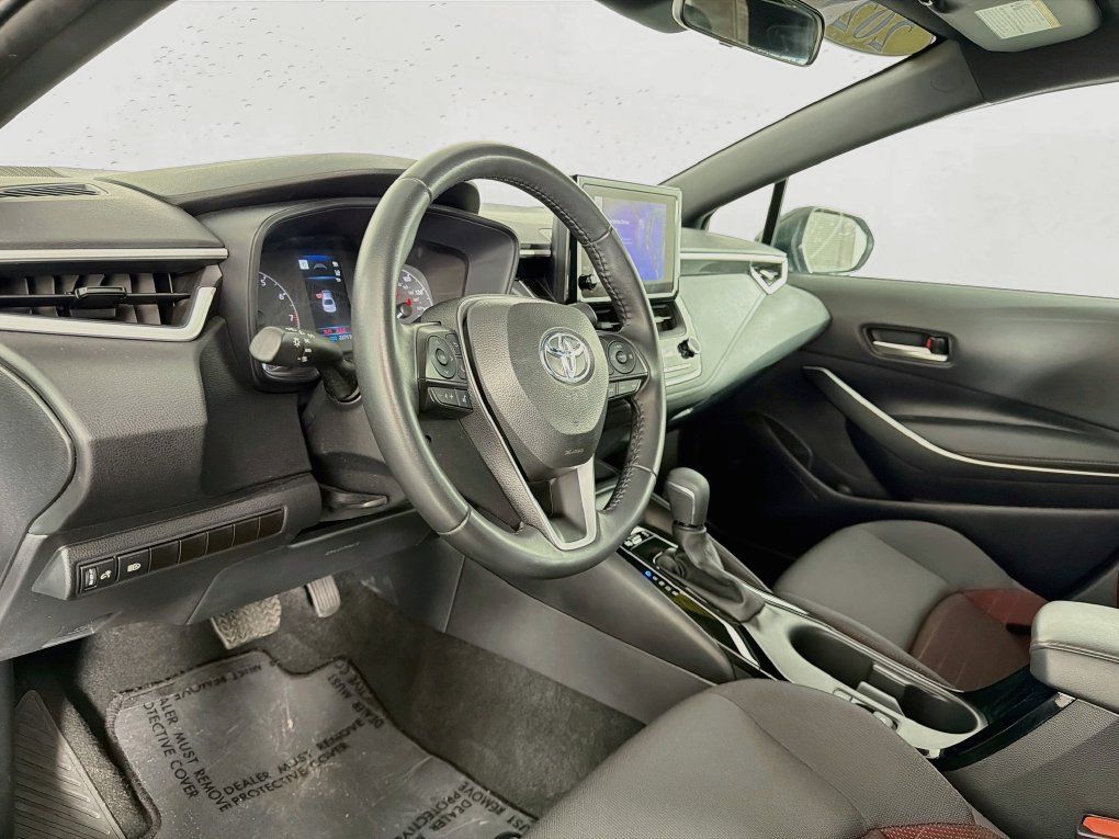 Used 2025 Toyota Corolla SE FWD image 14