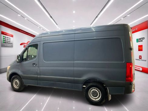 Used 2019 Mercedes-Benz Sprinter 144 image 4