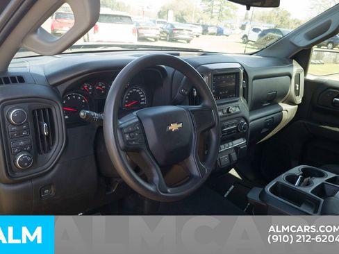 Used 2024 Chevrolet Silverado 1500 Custom image 5