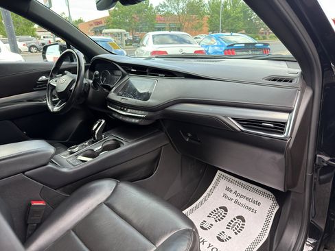 Used 2021 Cadillac XT4 Premium Luxury w/ Driver Assist Package AWD/4WD image 20