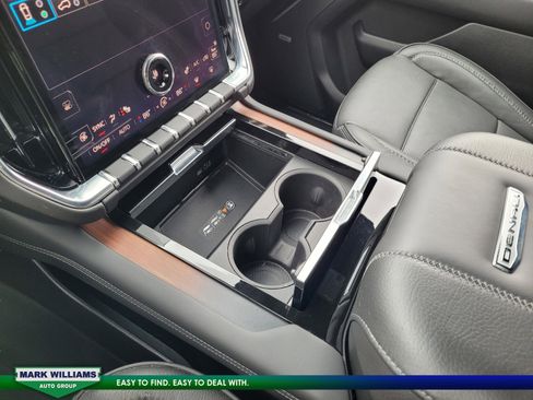 Used 2025 GMC Yukon XL Denali w/ Sun & Power Step Package image 24