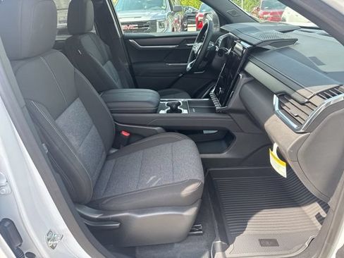 New 2026 GMC Acadia Elevation w/ LPO, Floor Liner Package AWD/4WD image 28
