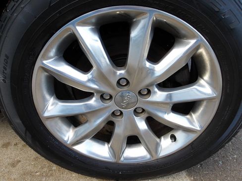 Used 2016 Jeep Cherokee Limited image 27