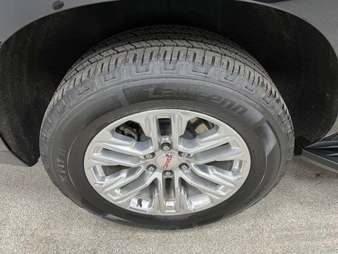 Used 2024 GMC Yukon SLT AWD/4WD image 17