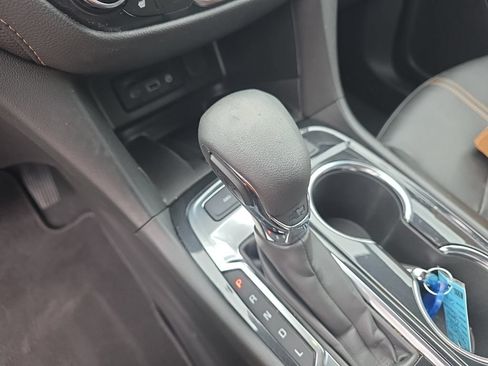 Used 2022 Chevrolet Equinox Premier AWD/4WD image 23