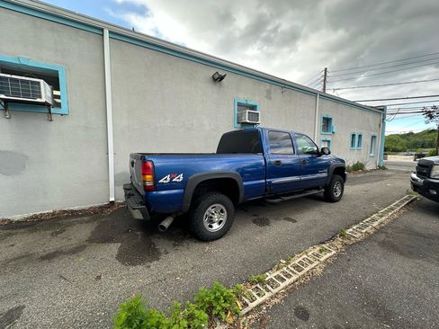 Used 2004 GMC Sierra 2500 SLE w/ Skid Plate Package image 6