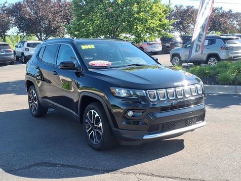 Used 2022 Jeep Compass Limited AWD/4WD image 3