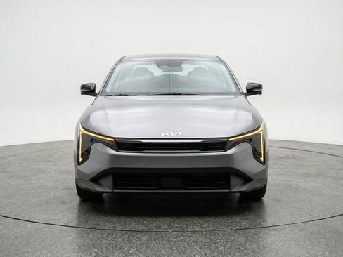 Used 2025 Kia K4 LXS image 2