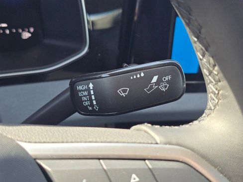 New 2026 Volkswagen Jetta SE FWD image 33