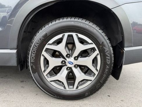 Used 2019 Subaru Forester Premium AWD/4WD image 28