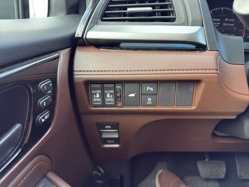 Used 2025 Honda Odyssey Touring image 27