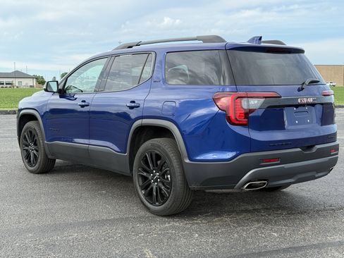 Used 2023 GMC Acadia SLT w/ Elevation Edition AWD/4WD image 5
