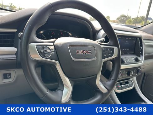 Used 2023 GMC Acadia SLT image 19