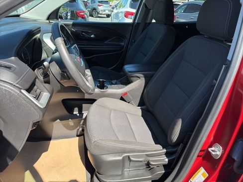 Used 2023 GMC Terrain SLE FWD image 12
