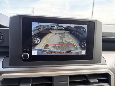 Used 2024 Toyota Tacoma SR5 AWD/4WD image 22