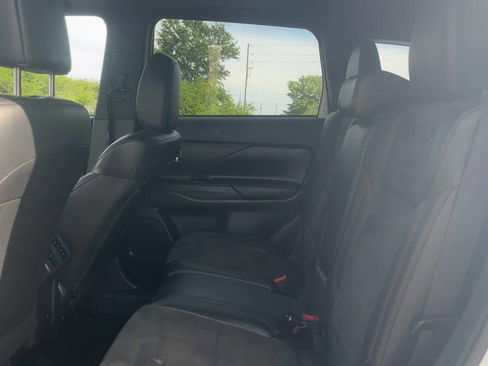 Used 2020 Mitsubishi Outlander LE FWD image 21
