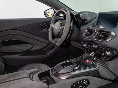 Used 2023 Aston Martin V8 Vantage Coupe RWD image 53