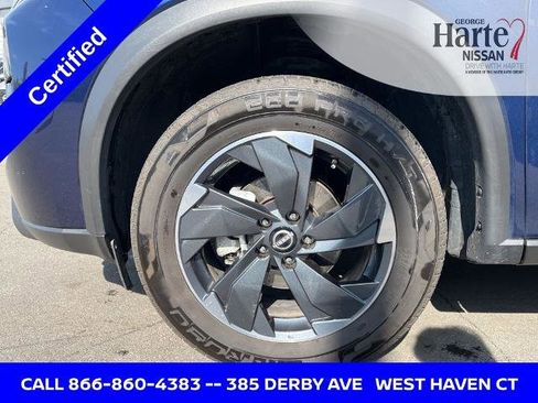 Certified 2025 Nissan Rogue SV AWD/4WD image 9