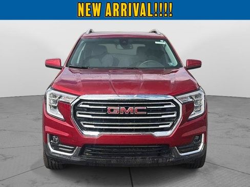 Used 2023 GMC Terrain SLT w/ Infotainment Package II AWD/4WD image 3