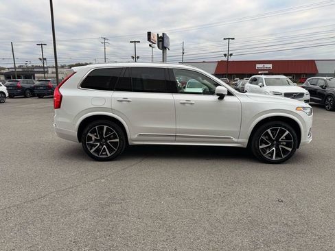 New 2025 Volvo XC90 B6 Plus w/ Protection Package Premier image 2