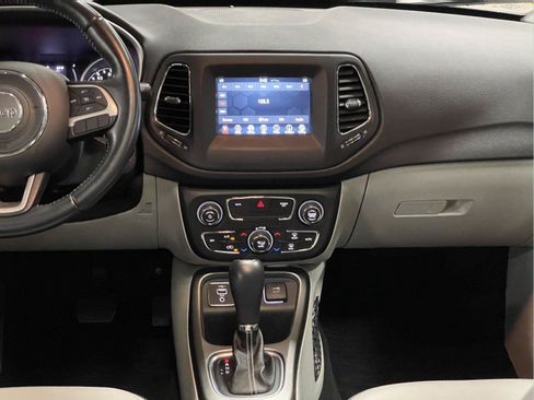 Used 2021 Jeep Compass Latitude w/ Sun and Sound Group FWD image 19