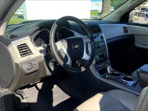 Used 2012 Chevrolet Traverse LTZ FWD image 14