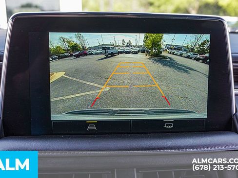 Used 2024 Chevrolet Suburban LT RWD image 39