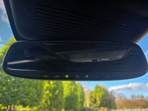 Used 2019 INFINITI Q60 3.0t Luxe w/ Essential Package image 29