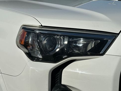 Used 2019 Toyota 4Runner SR5 Premium AWD/4WD image 8