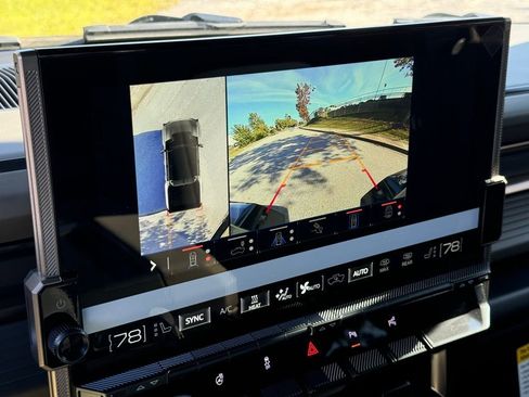 New 2025 GMC Hummer EV 2X image 36