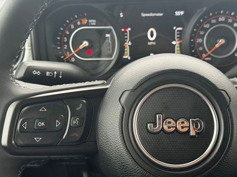Certified 2026 Jeep Gladiator Overland AWD/4WD image 23