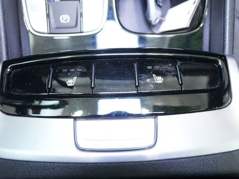 Used 2023 Hyundai Santa Cruz SEL Premium image 32