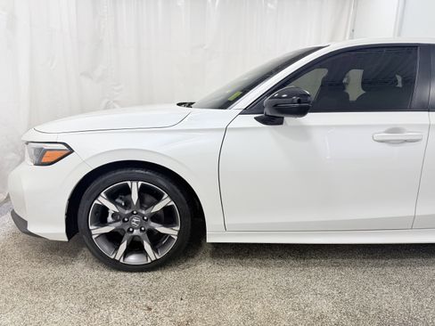 Used 2025 Honda Civic Sport image 3