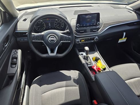 New 2026 Nissan Altima 2.5 SV FWD image 9