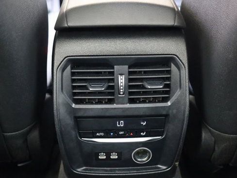 Used 2019 BMW 330i Sedan w/ Convenience Package image 37